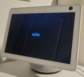 Amazon Echo Show 10 (3rd Gen) - Motorized Screen - Excellent Condition
Was $125/$100