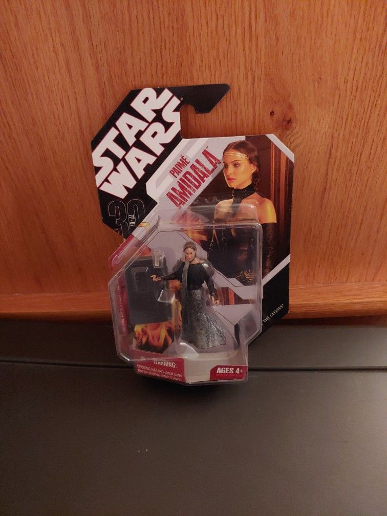 STAR WARS 30TH ANNIVERSARY ATTACK OF THE CLONES PADME AMIDALA.