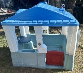 Step2 Neat & Tidy Cottage Homestyle Edition Playhouse