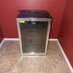 Beverage Refrigerator 