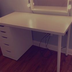 Makeup Vanity 