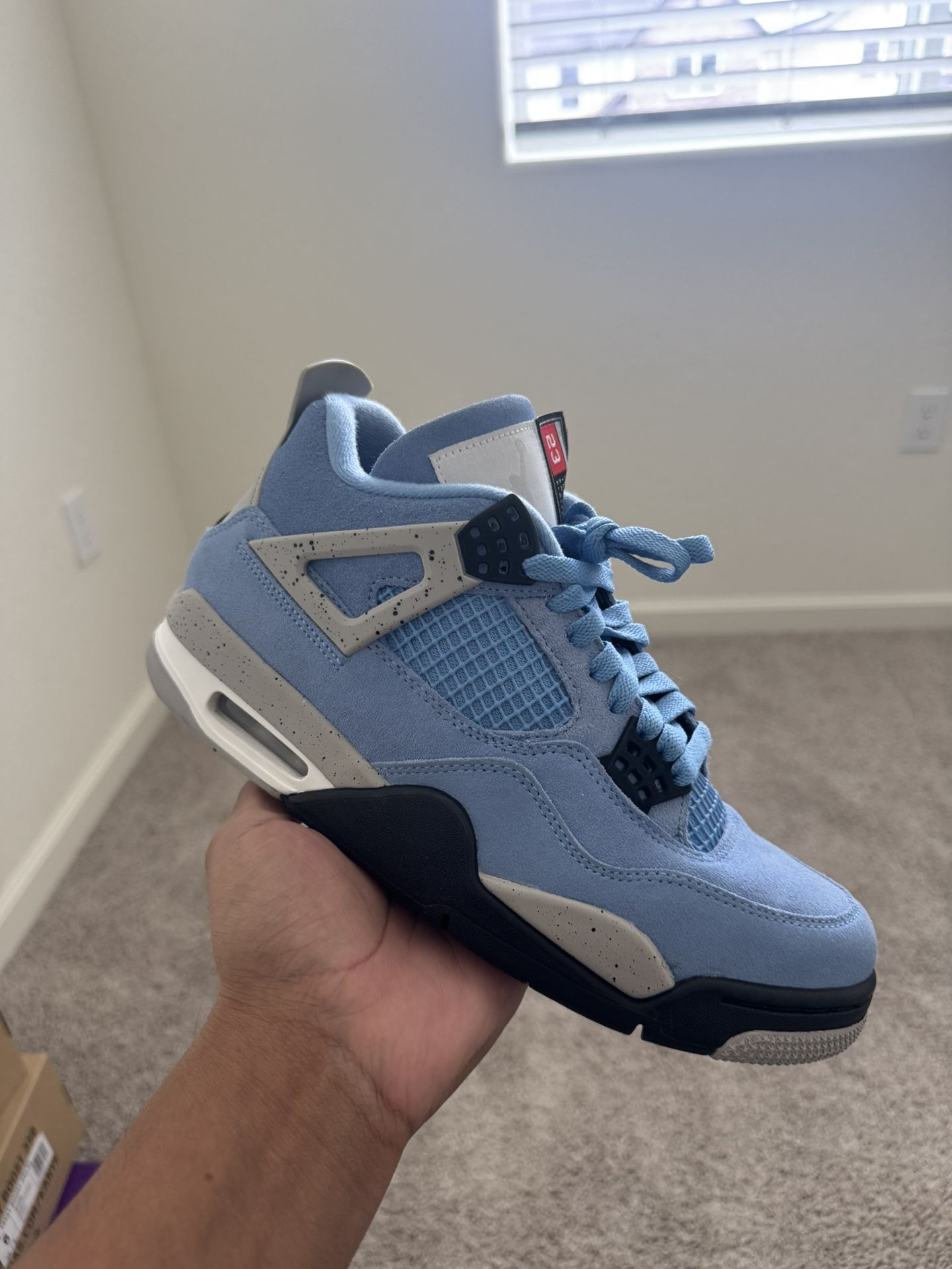 Jordan 4 Unc Sz8.5m