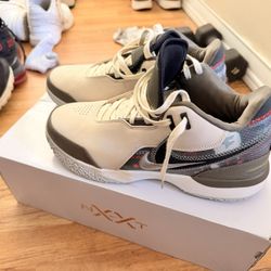 Labrons NXXT