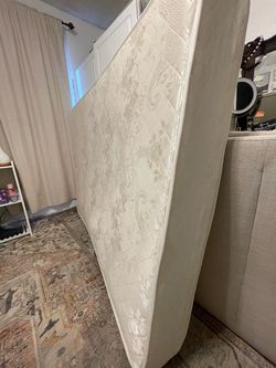 Full size mattress