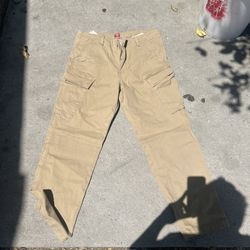 Levi’s Cargo Pants 