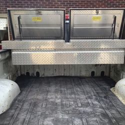 Toolbox Diamond Cut Pick Up Truck 70” X 60”