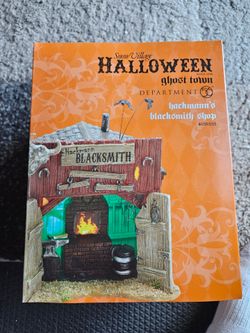 Department 56 hackmans blacksmith shop