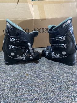 salmon ski boots size 9