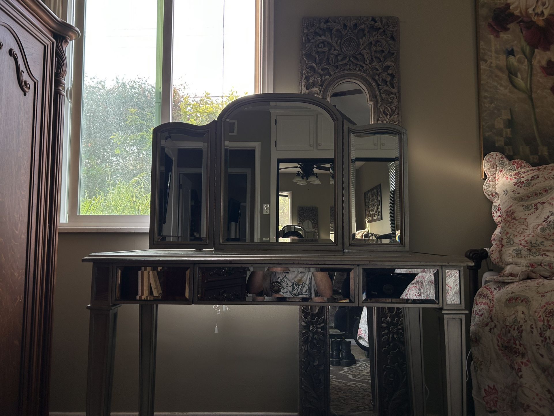 Beautiful Mirrored Vanity