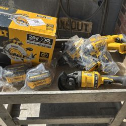 Large bundle, 20 V 60 V DeWalt tools and batteries