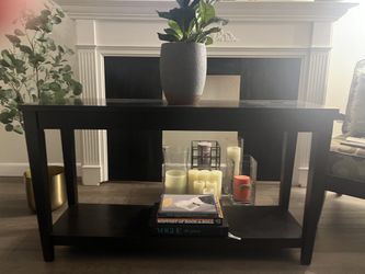 Table - Dark wood Table
