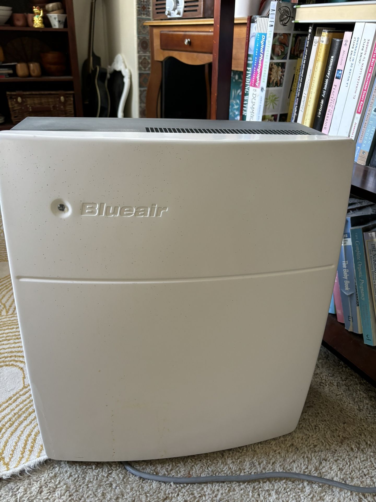 BlueAir air purifying system Model 203. Excellent condition!