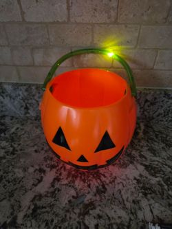 Halloween light up bucket