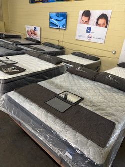 New Queen mattress