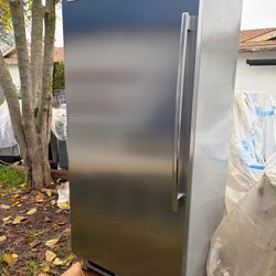 Frigidaire Professional Stainless Freezer Model FPUH19D7LF1