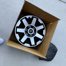 2023 4Runner 17in OEM Rims - Wheels 