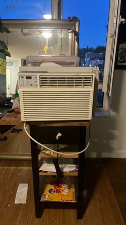 GE 8,000 BTU Window Air Conditioner – Works Good – $90