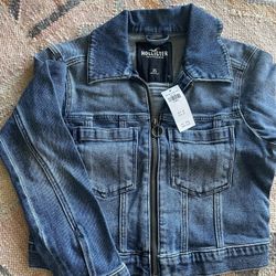 Brand New Hollister Cropped Jean Jacket XS