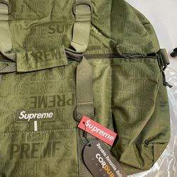 ** NEW ** Supreme Duffle Bag (Olive Green) 21” - Brand New  21” Carry-on size if you’re flying  