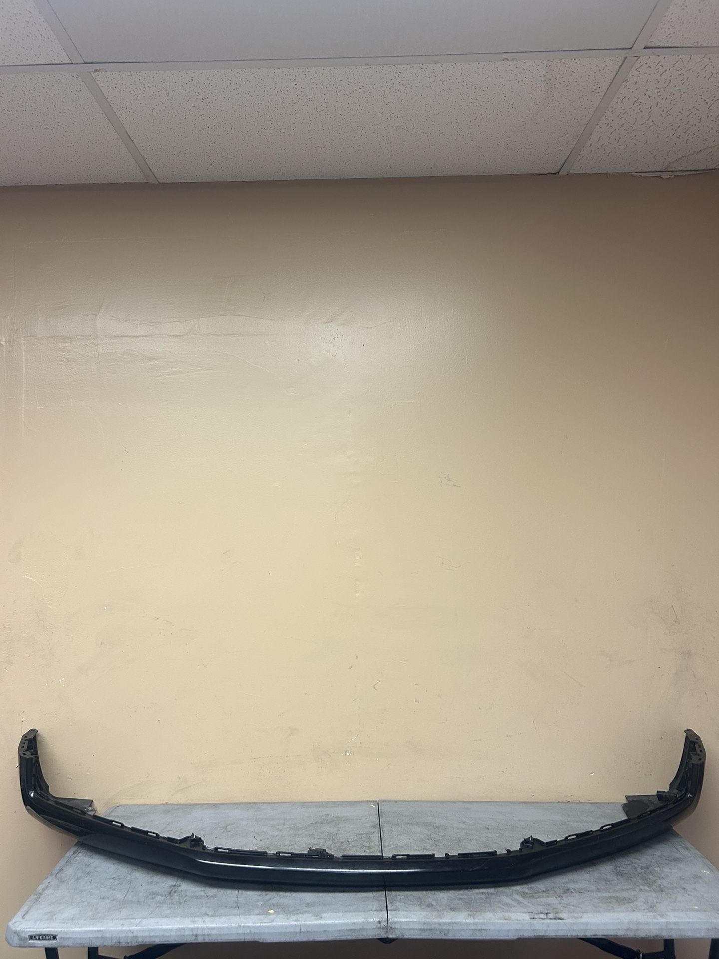 2013 2014 2015 2016 2017 2018 Bentley Flying Spur Front Bumper Cover With Sensors And Wire Harness Oem