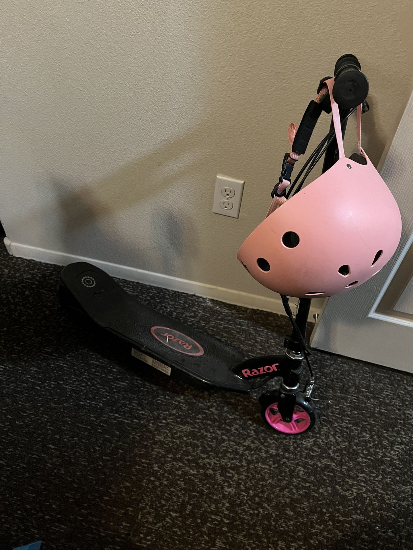 Razor Electric Scooter Powercore 90 With Helmet