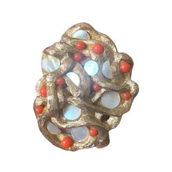 Sarah Coventry Hawaiian Pendant