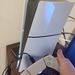 PS5 Slim 