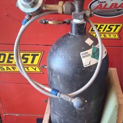 Nitrogen 30 cu ft nitrogen refill       dimensions 23"x7"