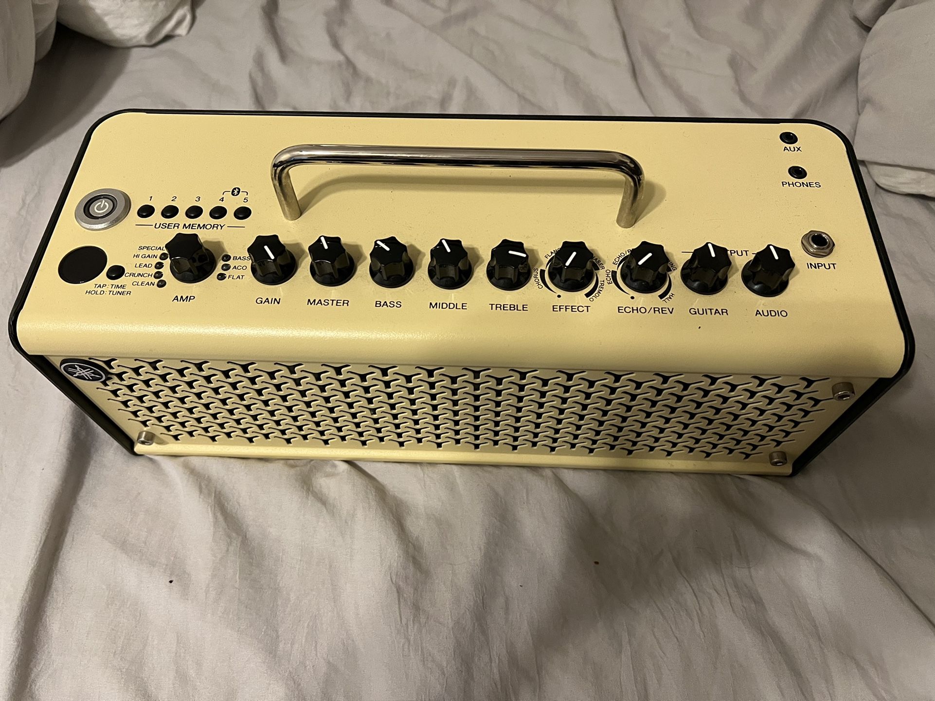 Yamaha THR10II 10W 2x3 Guitar Combo Amp Cream for Sale in Westchester