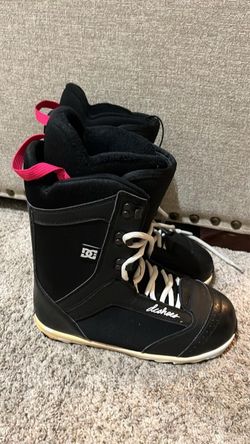DC Women’s Snowboarding Boots Size 8