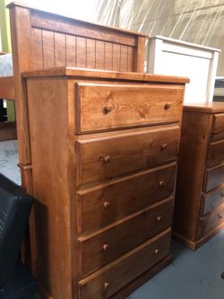 5 Drawer Dresser Pinewood 🚚 Colors Available ✅