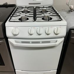 Hotpoint Gas Stove 20” ( Month Warranty)