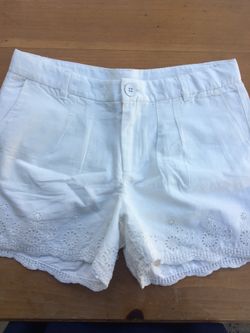 New gap shorts. Size 12