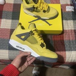 Jordan 4 