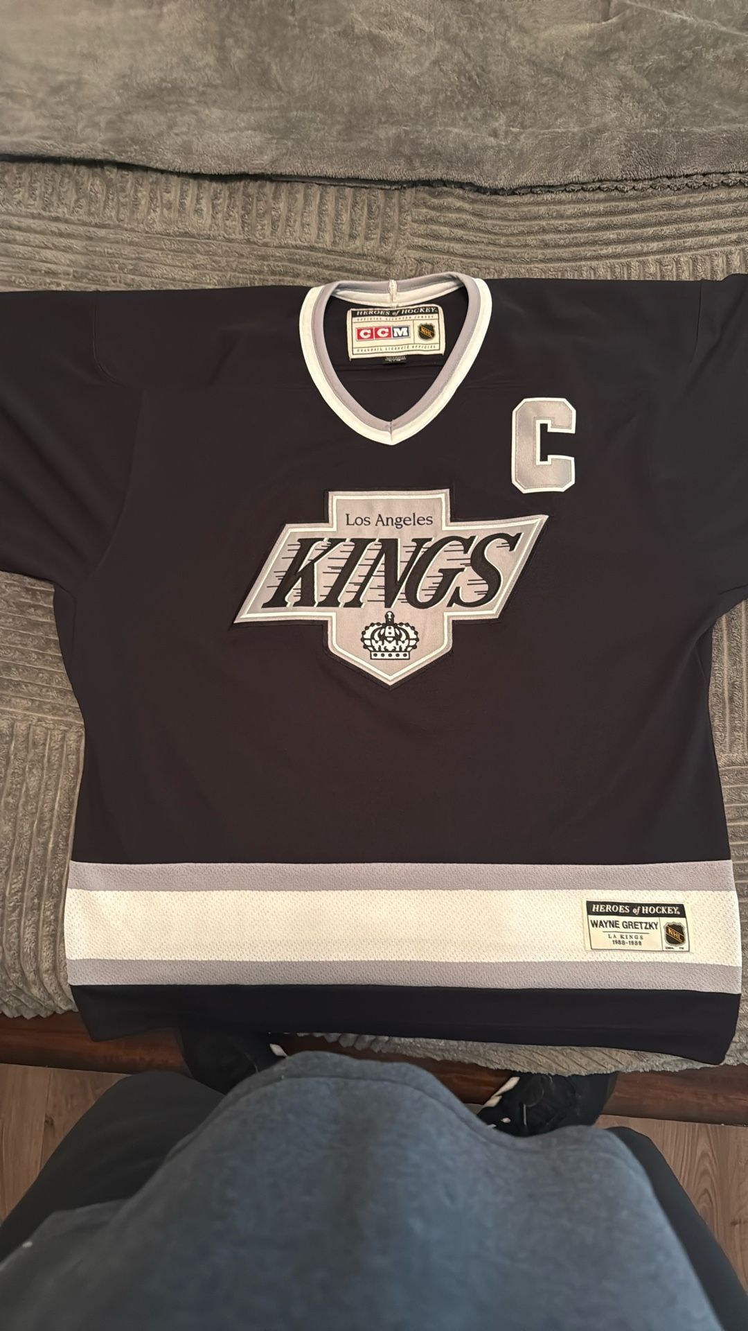 Los Angeles Kings Jersey Size Large 🏒