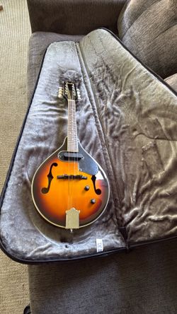 Fender FM-52E Mandolin