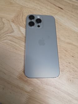 Iphone 15 pro max 256gb****unlock ANY Sim