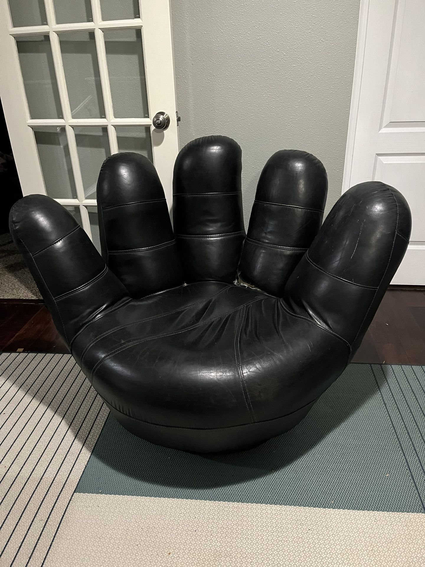 Leather Chair - Hand 