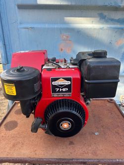 7HP (105cc) Briggs and Stratton small engine