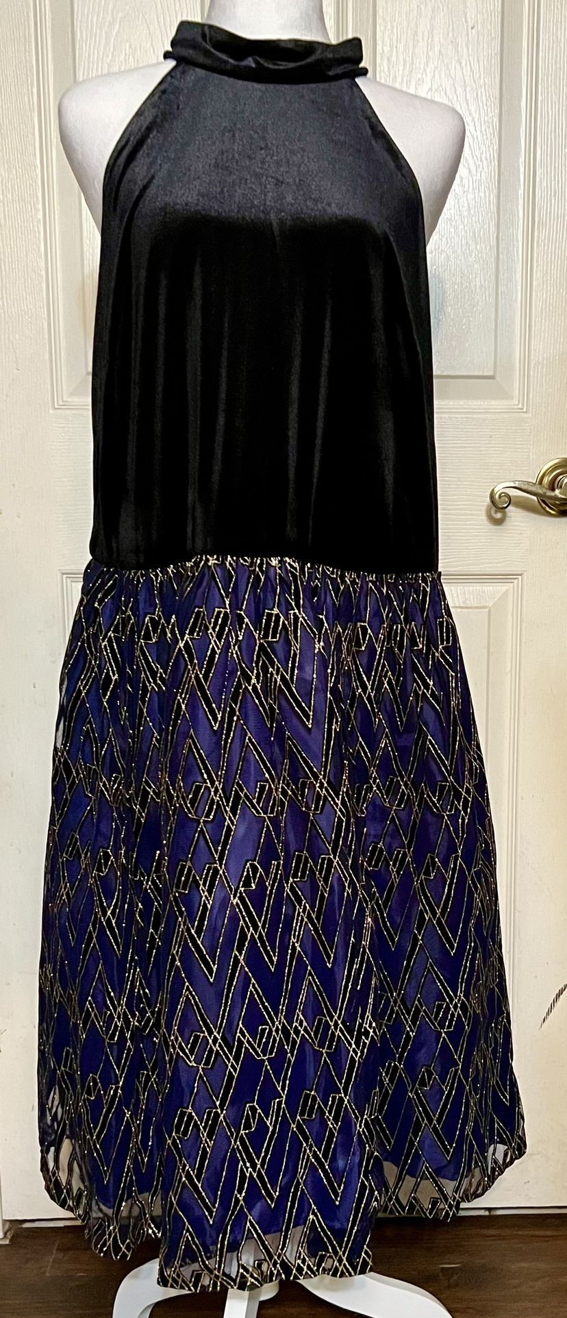 Tulle Metallic Flocked Velvet Flared Skirt Size 18, “Leslie Fay”