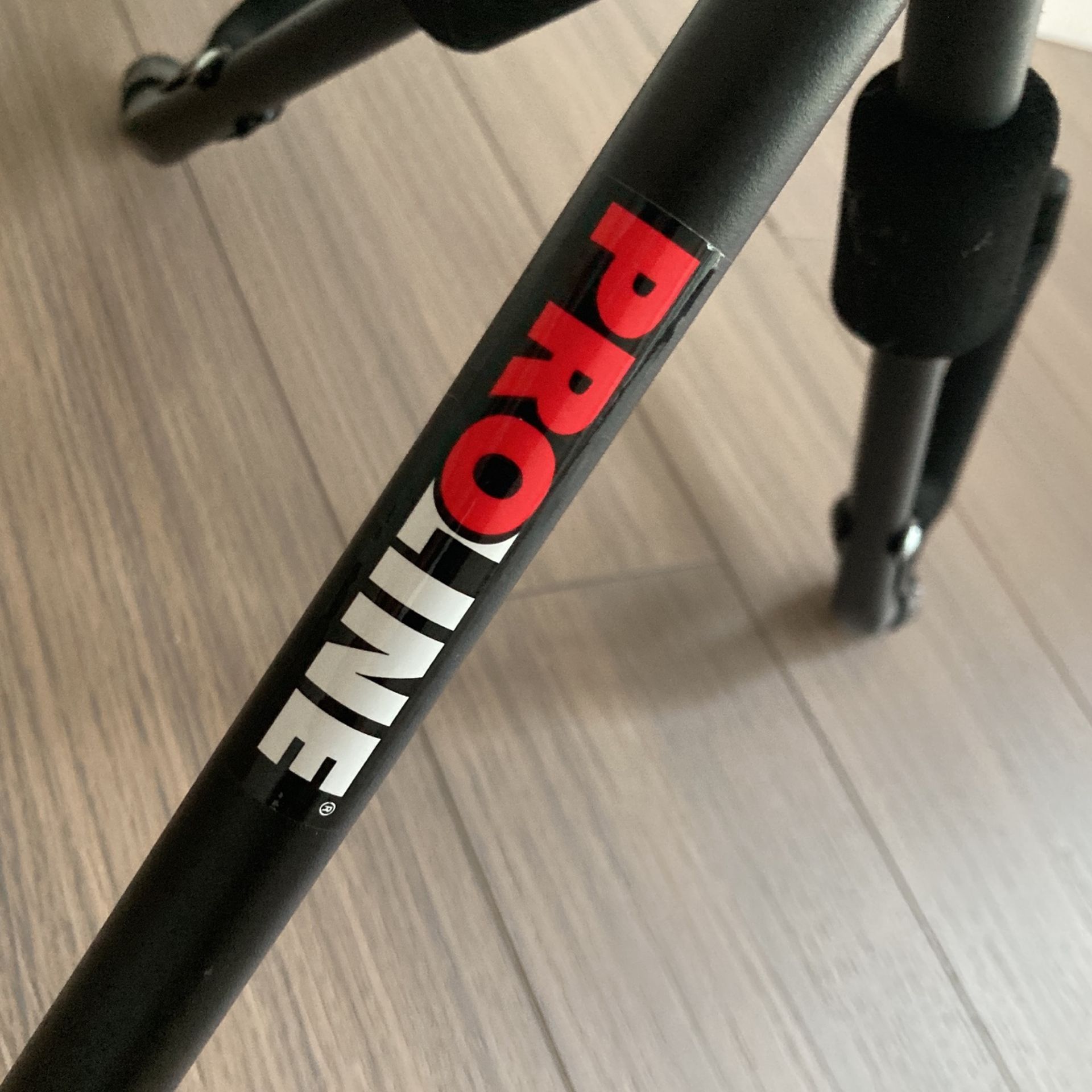 Proline Guitar Stand