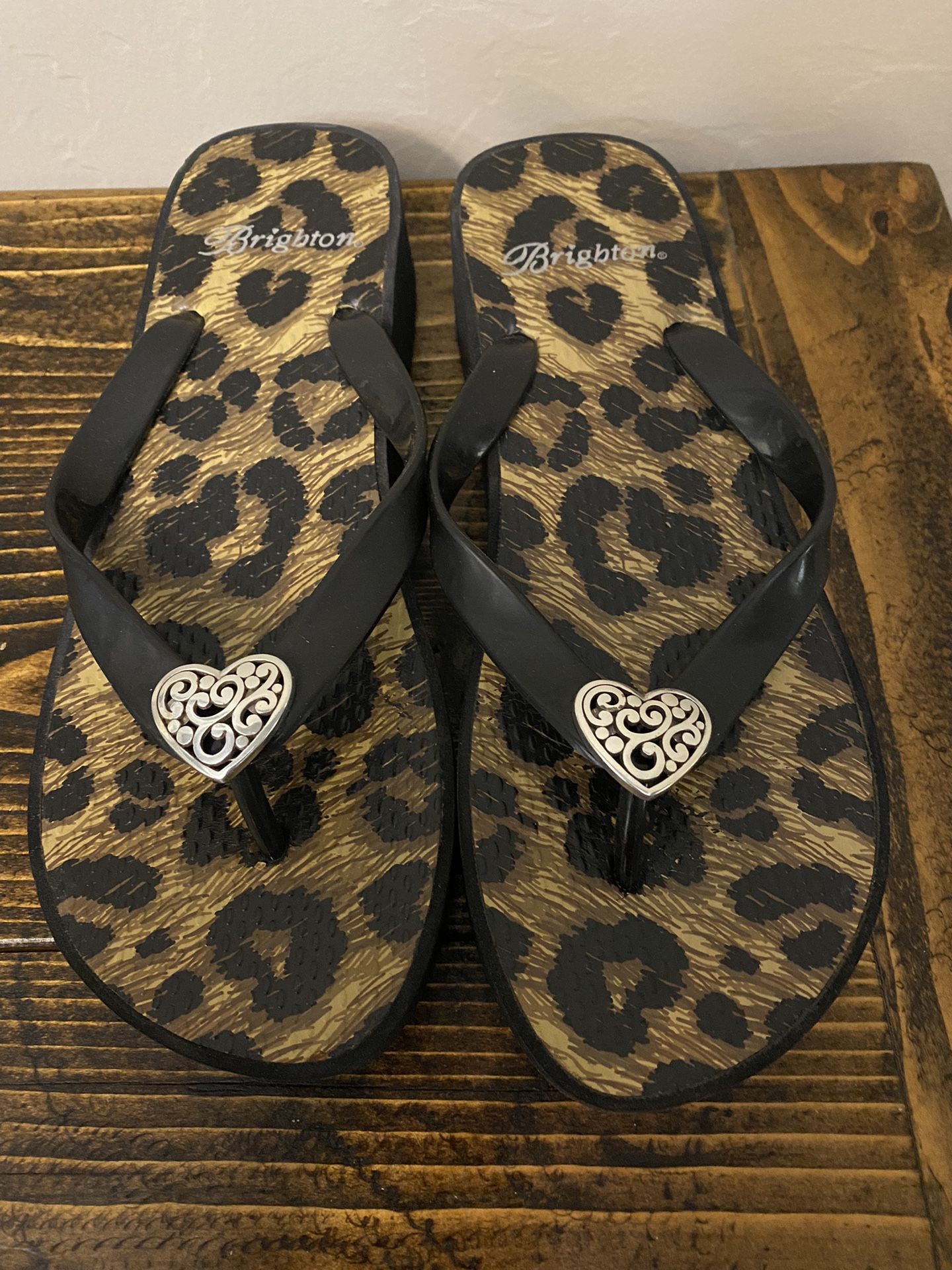 Brighton  Cheetah Thong  Wedge Sandals 7.5