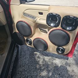 2006 Chevy Tahoe LS 4.8 With Alot Of Music