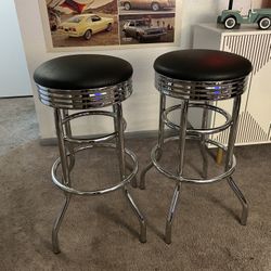 New Vintage Style Bar Stools