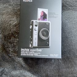 Brand New Fujifilm instax mini Evo - Hybrid Instant Camera (Black)