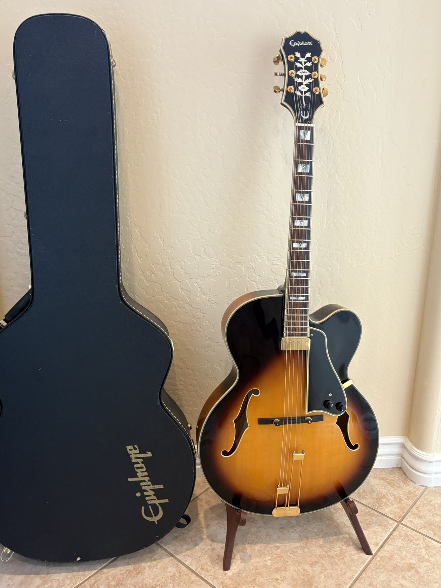 Epiphone Emperor Regent 2010 Made In Korea Mint Condition With Hardshell Case