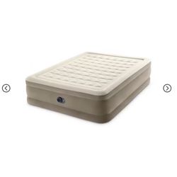 Queen Air Mattress (Intex Ultra Plush 20" Queen Air Mattress with 120V Internal Pump)
