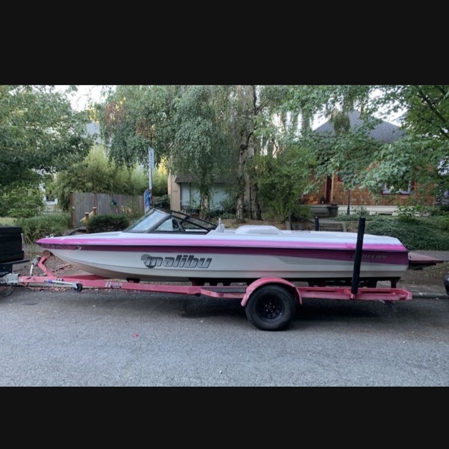 1994 Malibu Echelon Ski Boat