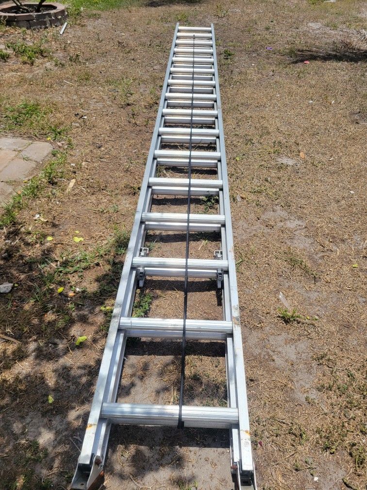 32 Ft Ladder 