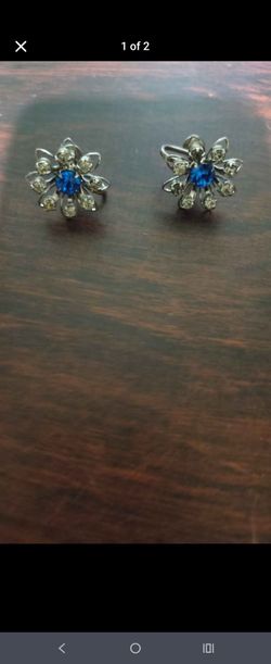Flower Screw-Back Earrings Blue and Clear Stones